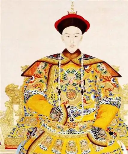 从努尔哈赤到溥仪12位皇帝的画像便能看出大清由盛转衰的痕迹