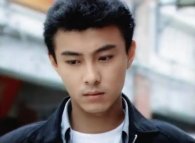 现在的张卫健,完美的诠释了娱乐圈的残酷现实