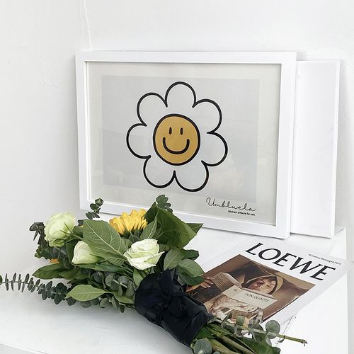 一天好心情笑脸加花朵生日礼物美好寓意的宿舍办公室简约装饰画