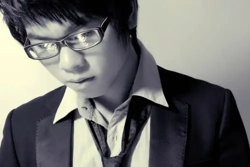 90后歌手李皓天《琵琶泪》献灾区同学