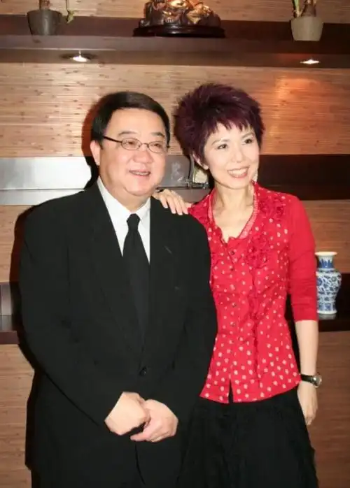 关菊英未送别前夫黎小田非薄情,离婚后因祸得福与女友恩爱至今