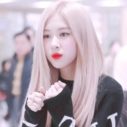 女爱豆头像,朴彩英朴彩英rose 图源firstlove_rose by顾歆然