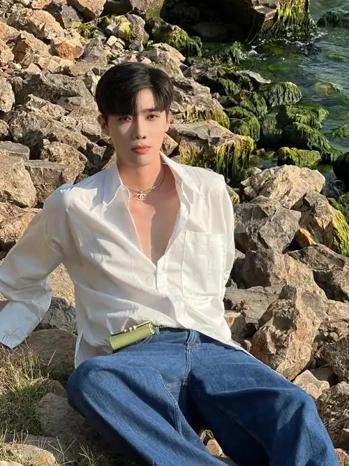 男生不烫不染发型