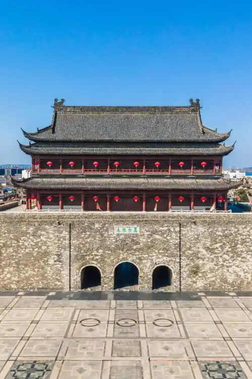 凤阳鼓楼 摄影:禹涵凤阳鼓楼修筑于明洪武八年(公元1375年),与钟楼