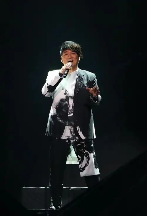 周华健小巨蛋演唱会出动5台提词机齐豫献唱李宗盛等现身