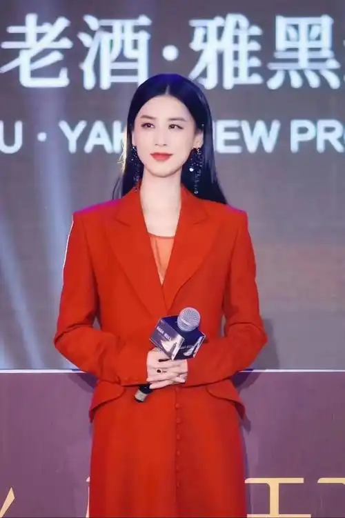 明星代言 黄圣依 97 茅台不老酒代言人          - 抖音