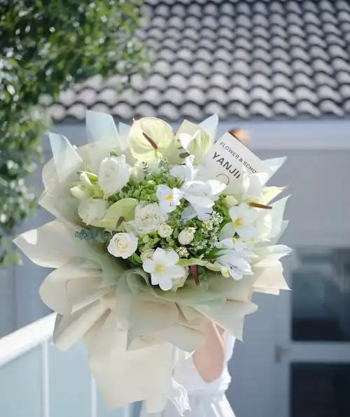 三茶花事成都同城鲜花速递粉色玫瑰花束七夕情人节小清新生日花束