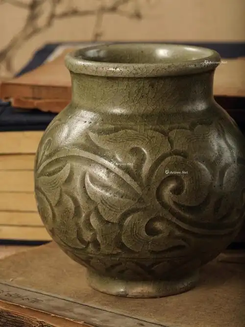 【明 耀州窑萱草纹剔花罐】拍卖品_图片_价格_鉴赏_明代单色釉瓷器
