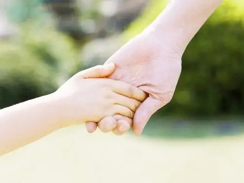 精选大手拉小手温馨背景高清图片分享!