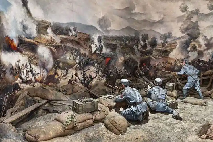 在抗日战争时期,由于我军的贫穷,枪械的短缺,只能是半热半冷式的战斗