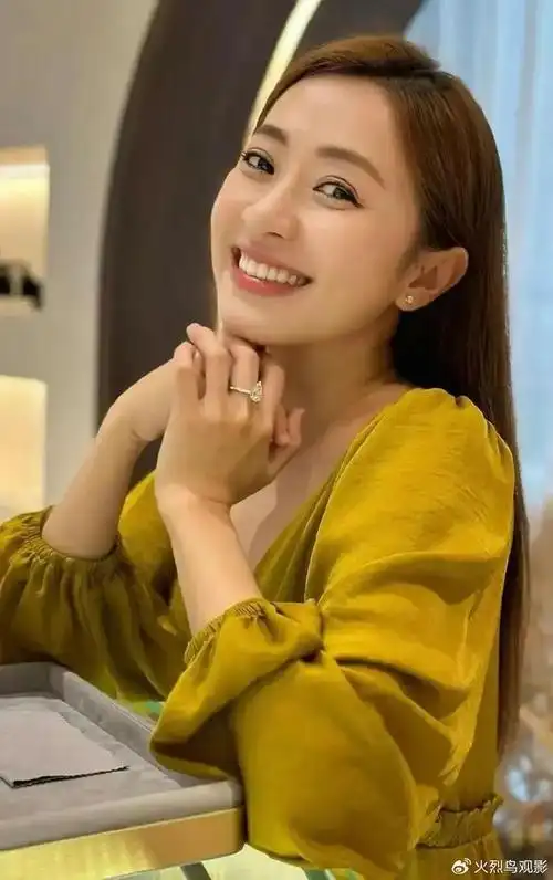 马来西亚女歌手,m-girls成员从《恭喜恭喜》到《新年好》,再到《财神