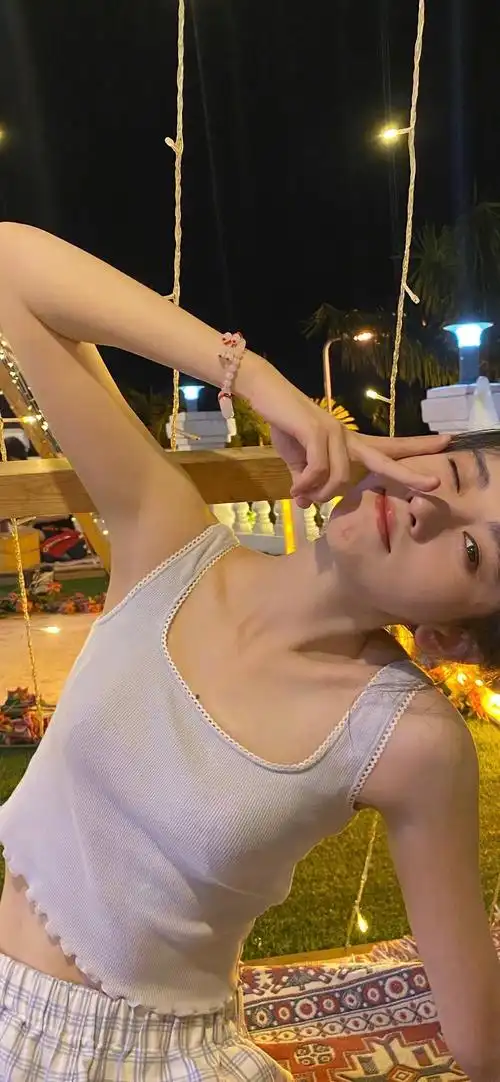 鞠婧祎锁屏壁纸 - 星座主题桌面 - 实验室设备网