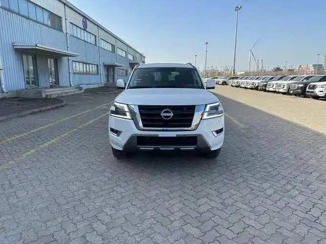 新款日产途乐阿曼达56l港口最新售价76万