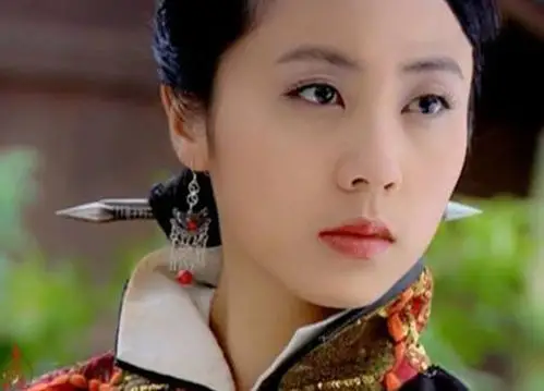 孙莉扮演的女娲后人林青儿,这个应该是里面镜头最少的一位了吧?