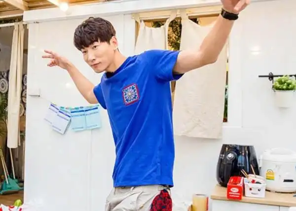 中餐厅第五期819背景音乐mike和boat唱的歌是什么