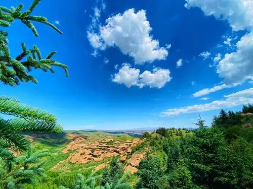 入伏预示盛夏酷暑已经降临 你何不来宁夏西吉火石寨这个只有21℃的