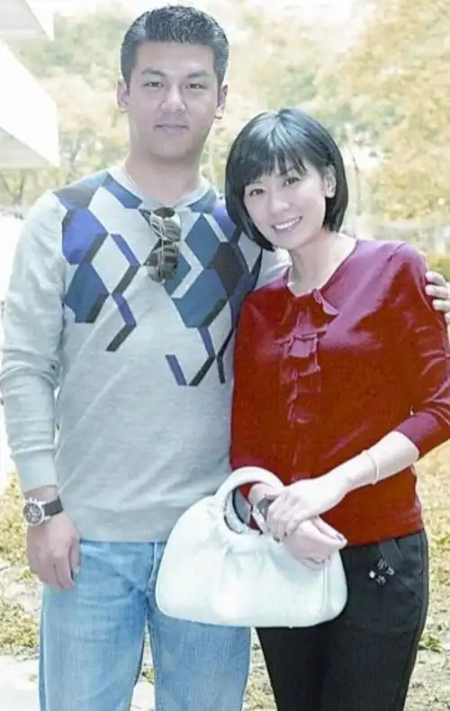 对待两任妻子,孙志浩的态度差距为何这么大?