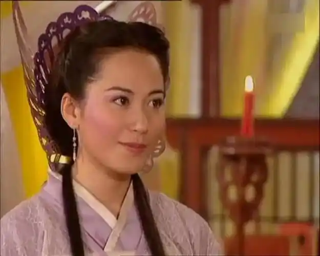 《乱世桃花》中的武林第一美人柳絮