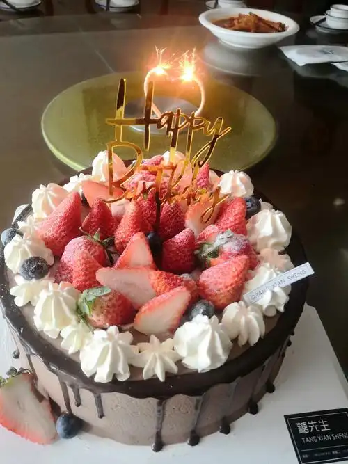 40岁的生日,我依然那么任性! 家人陪伴聚一次,朋友相聚干一杯!