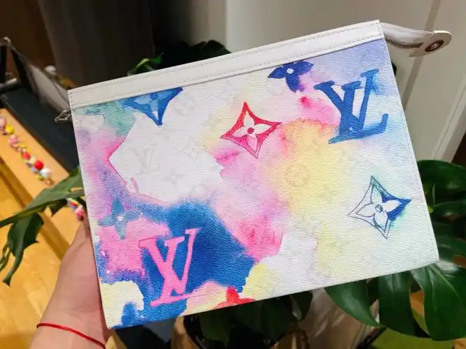 lv男士手拿包水墨水彩
