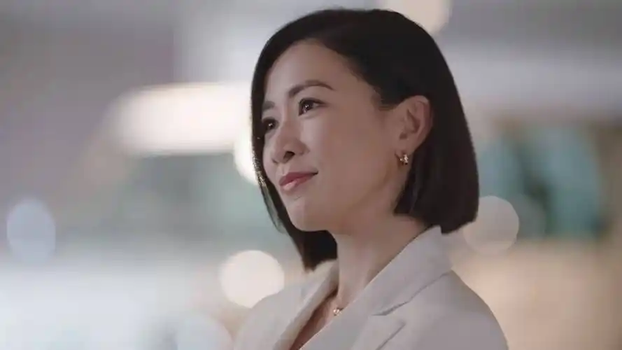 48岁佘诗曼近照曝光,拒嫁豪门,无儿无女,她怎么活成这样_表演_职场