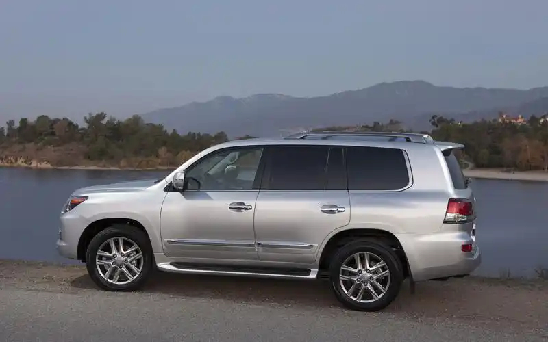 求雷克萨斯ix570壁纸或者高清图,不要码和水印的.谢谢了