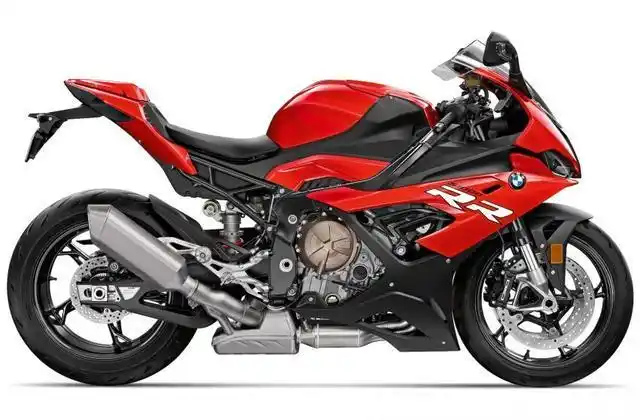 2020款宝马s1000rr 马来西亚上市 售价约19万人民币