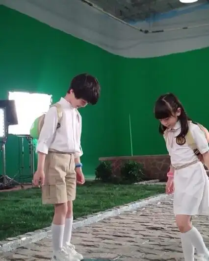 天天晒合影祝森碟生日快乐网友要公开的节奏