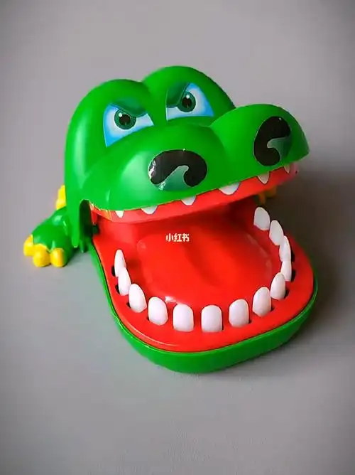 鳄鱼玩具