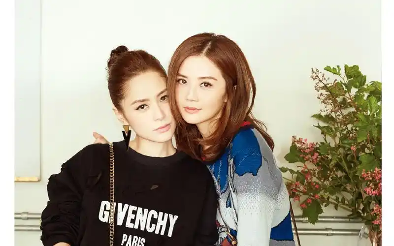 twins蔡卓妍钟欣潼时尚可爱写真图片桌面壁纸