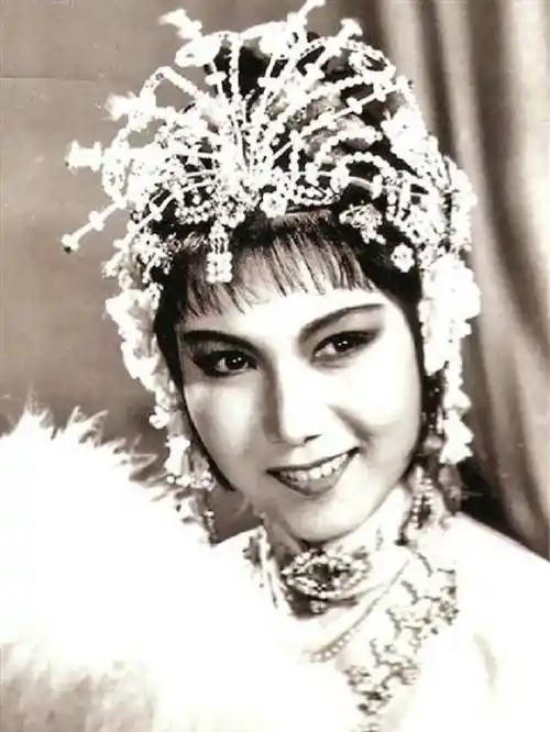 新凤霞与吴祖光:"女追男"的传奇爱恋,终在一场中风后见得人心