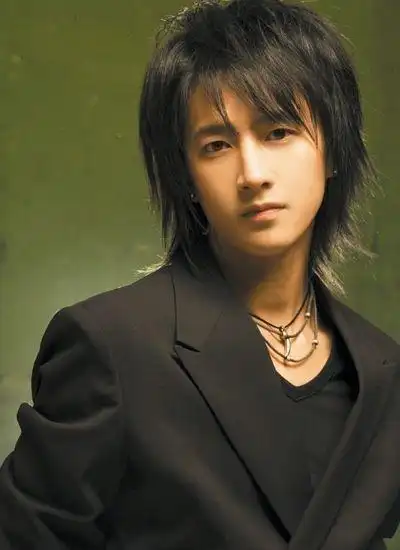 简介:韩庚韩国练习生照曝光韩庚出道旧照曝光,分享一组韩庚图片给大家