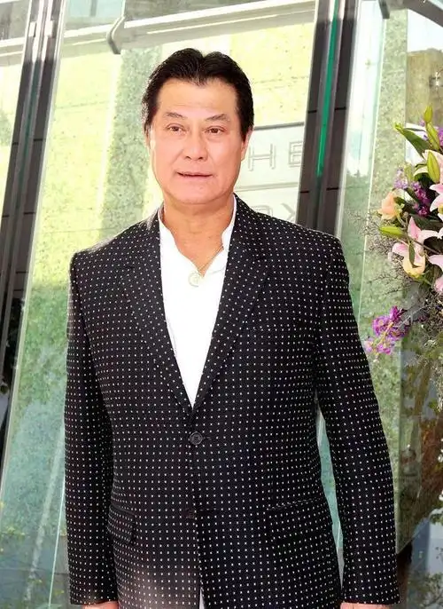 让向华强低头:3年后,邓光荣便遭不幸,无人不惋惜|刘德华|霍英东