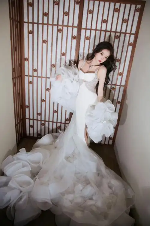 虞书欣亲杨天真