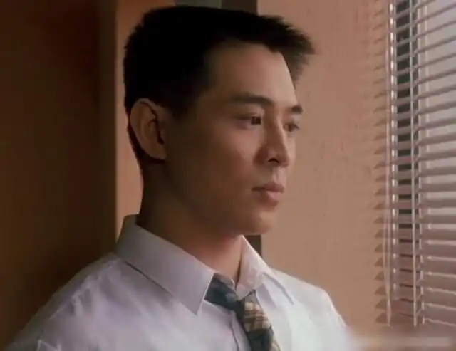 李连杰家世惊人:李连杰的家世揭秘