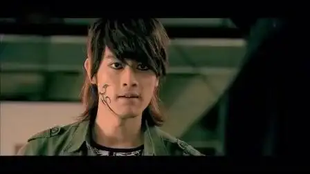 篮球火:残一直困扰东方翔,一直闷闷不乐,怎么打球.