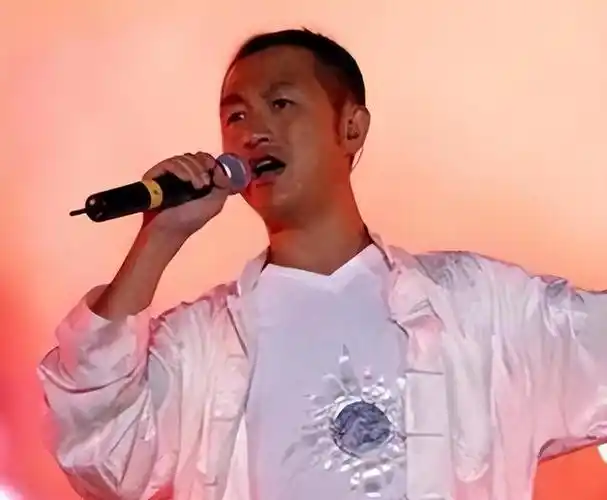 以为他们退出歌坛,其实已悄然离逝,再也见不到这5位传奇歌星