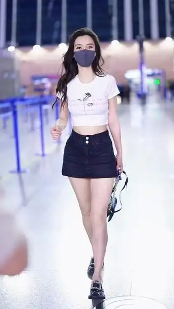 杨颖牛仔裤机场