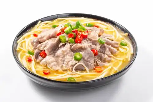 四川传统名菜金汤肥牛