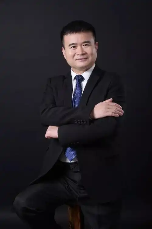 李伟民,汉族, a target="_blank" href="/item/北京市伟博律师事务所