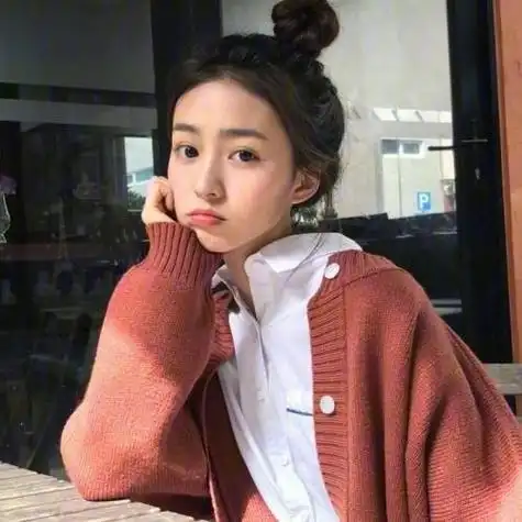 双丸子头女生头像