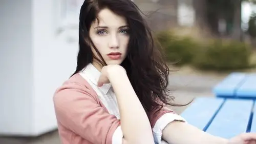 蓝眼睛的女孩,黑发 iphone 壁纸