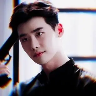 223.李钟硕头像(色散滤镜)