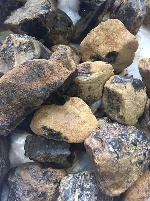 天然缅甸琥珀 血珀毛料促销优惠天然琥珀原石厂家直销