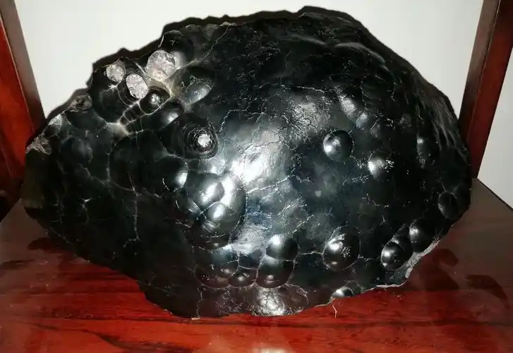 陨石黑钻(黑金钢石)克价30万美金