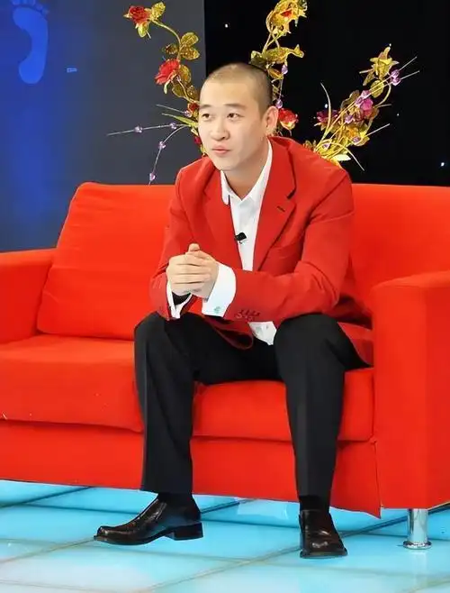 这一次37岁的曹云金让世界刮目相看