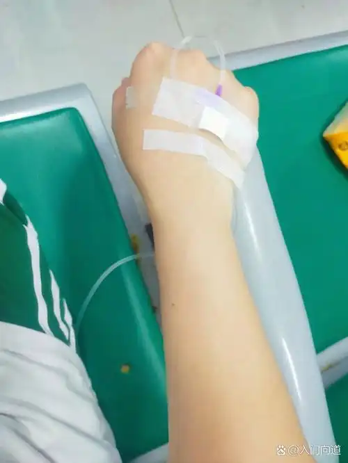 一个人在医院打点滴订外卖,真正诠释了现代年轻人的悲哀