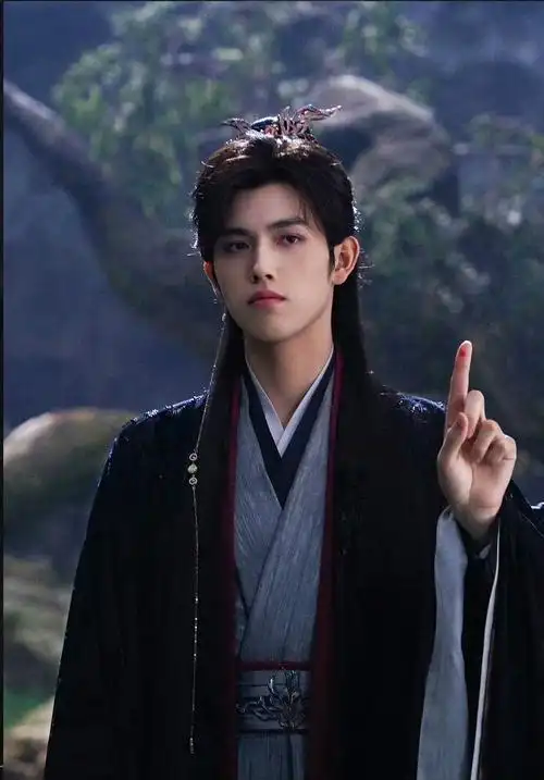 陈飞宇献鱼工作室片场侧拍合集