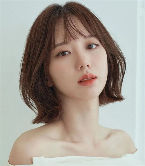 自然卷曲bob短发 温柔减龄实力抢镜_波波发型 - 美发站