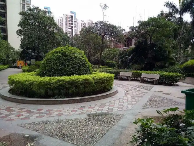 威斯广场一期3室2厅2卫电梯房精装修108平米